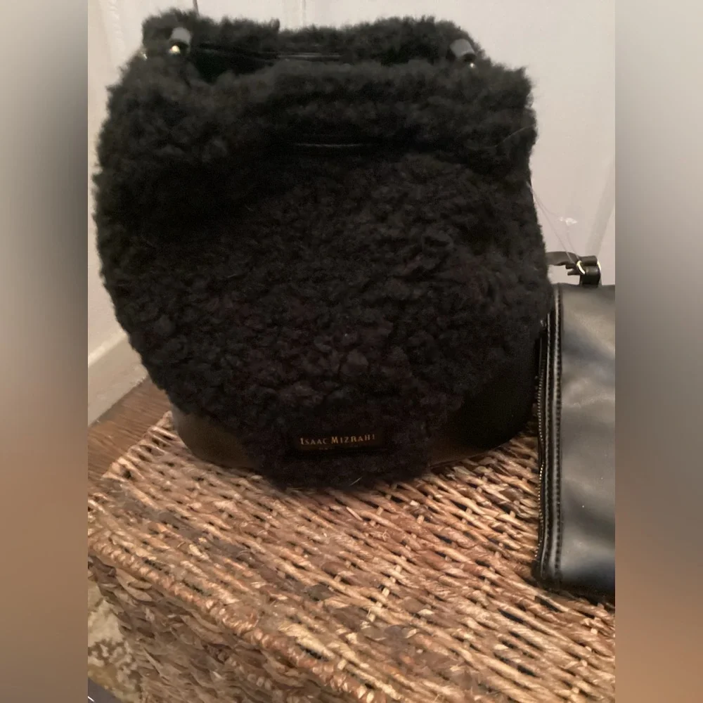 Isaac Mizrahi Faux Shearling/Faux Leather Bucket Bag - Picture 2 of 5